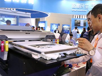 T-shirt shtypjen e plotë